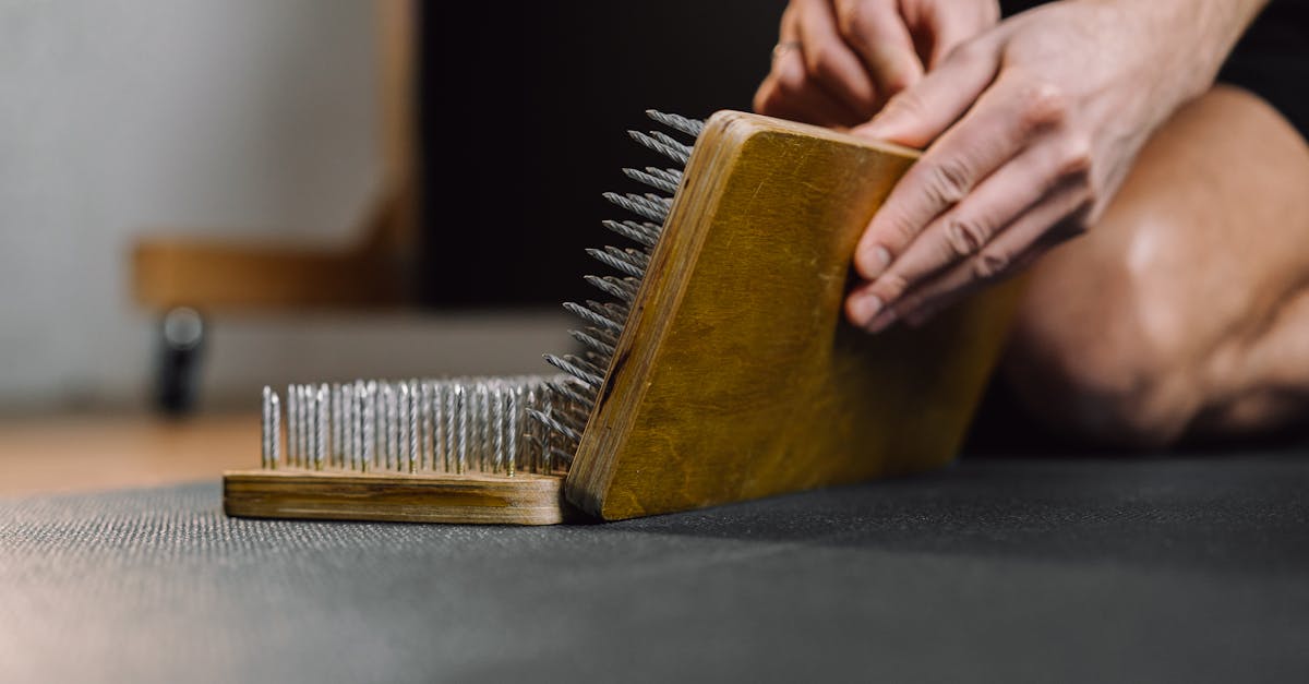 découvrez l'acupression, une technique millénaire de médecine chinoise visant à soulager le stress, améliorer la circulation et favoriser le bien-être général. apprenez des méthodes simples pour relâcher les tensions et stimuler votre énergie vitale.