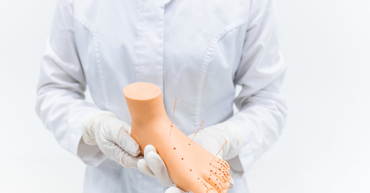découvrez les bienfaits de l'acupression, une technique ancestrale qui utilise la pression des doigts sur des points spécifiques du corps pour soulager le stress, réduire la douleur et promouvoir le bien-être. apprenez comment intégrer l'acupression dans votre routine quotidienne pour améliorer votre santé physique et mentale.
