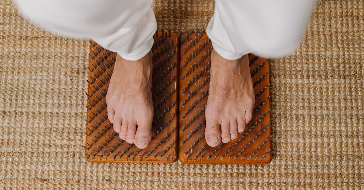 découvrez l'acupressure, une pratique délicate qui utilise la pression des doigts sur des points spécifiques du corps pour soulager le stress, améliorer la circulation et favoriser le bien-être général. explorez ses bienfaits pour votre santé et apprenez comment intégrer cette technique ancestrale dans votre quotidien.