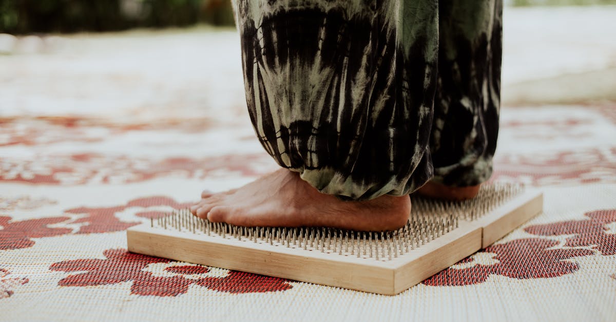 découvrez les bienfaits de notre tapis d'acupression, conçu pour soulager le stress, améliorer la circulation et favoriser la relaxation. profitez d'un massage apaisant à domicile et transformez votre routine bien-être grâce à cet accessoire incontournable.