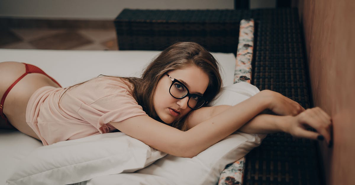 découvrez notre collection raffinée de lingerie, alliant confort et élégance. explorez des ensembles seduisants, des matières délicates et des designs modernes qui mettent en valeur la beauté féminine.