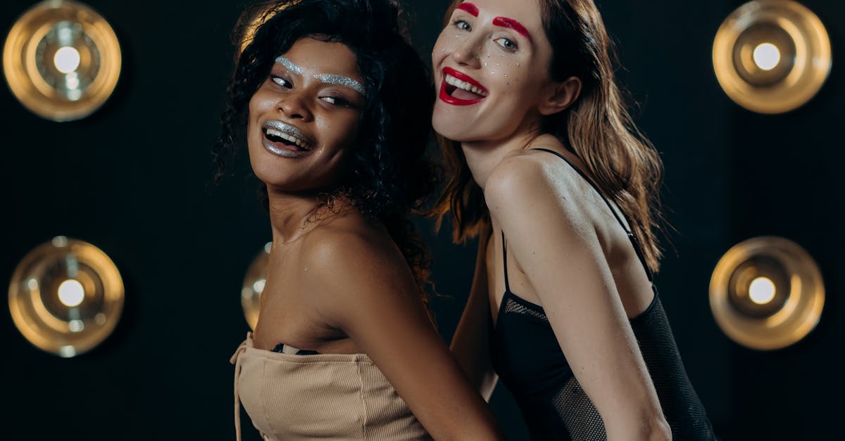 découvrez les dernières tendances en lingerie, qui allient confort et style. explorez les styles, les couleurs et les matériaux qui feront sensation cette saison, et trouvez l'inspiration pour renouveler votre collection avec des pièces modernes et élégantes.