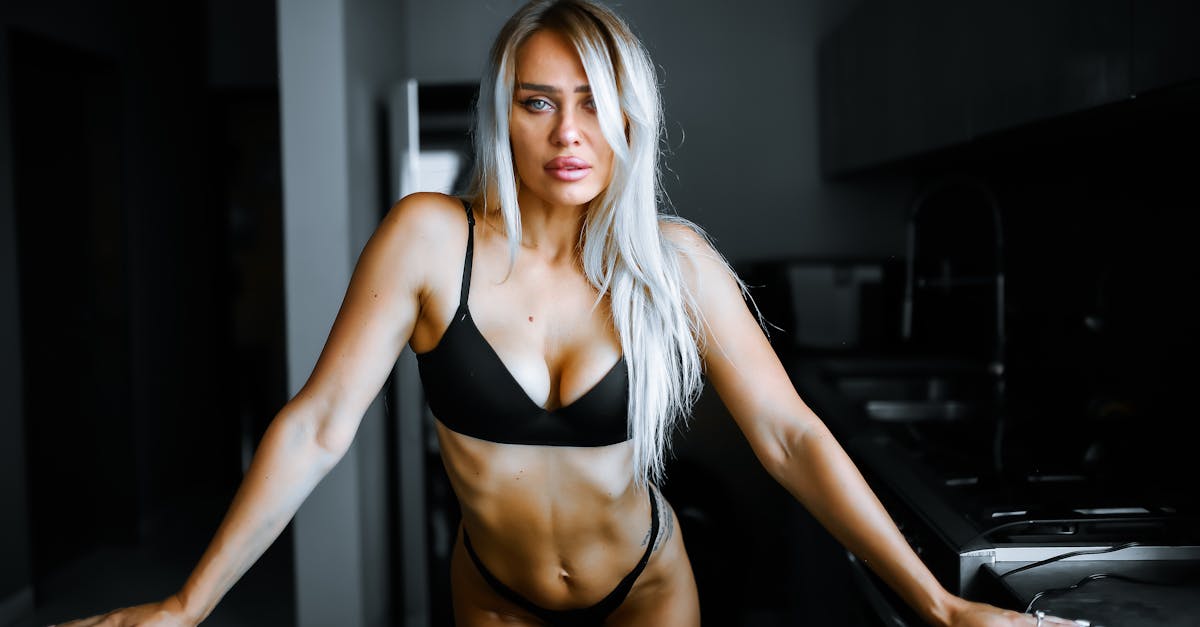découvrez les dernières tendances en lingerie : styles incontournables, couleurs à la mode et matières innovantes pour allier confort et séduction. restez à la pointe de la mode avec notre guide des must-have en lingerie pour chaque occasion.