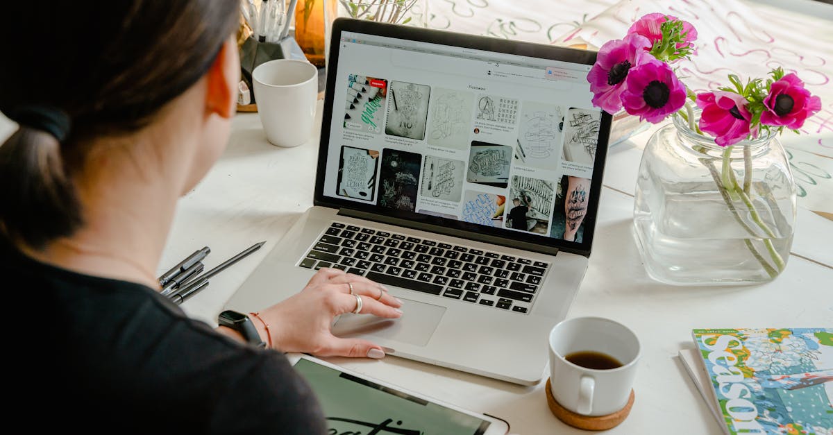 découvrez les secrets du plaisir manuel avec notre guide complet. apprenez des techniques variées et des conseils pratiques pour améliorer votre expérience. que vous soyez débutant ou expérimenté, explorez des méthodes pour maximiser votre satisfaction et atteindre de nouveaux sommets de bien-être.