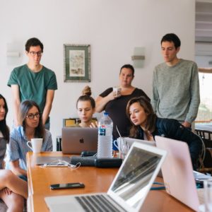 Comment Le Guide Entreprise Accompagne les Entrepreneurs Français
