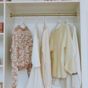 Découvrez les meilleures astuces pour organiser votre espace de vie à la maison