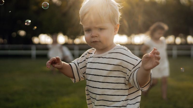 Les bienfaits du soleil pour la santé : comprendre et profiter en toute sécurité