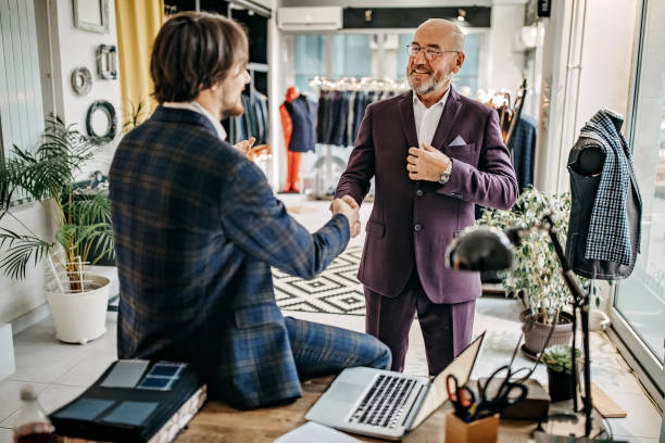 Quelles couleurs tendance choisir pour un costume de mariage à Lyon cette année ?