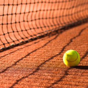 Quelles innovations technologiques intégrer dans une construction court de tennis à Caen moderne ?