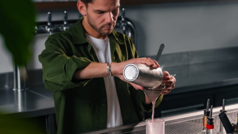 Pourquoi certains bars branchés à Lyon deviennent-ils des lieux incontournables ?