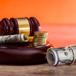 Combien de passages effectue un huissier pour un constat d’affichage à Lyon ?